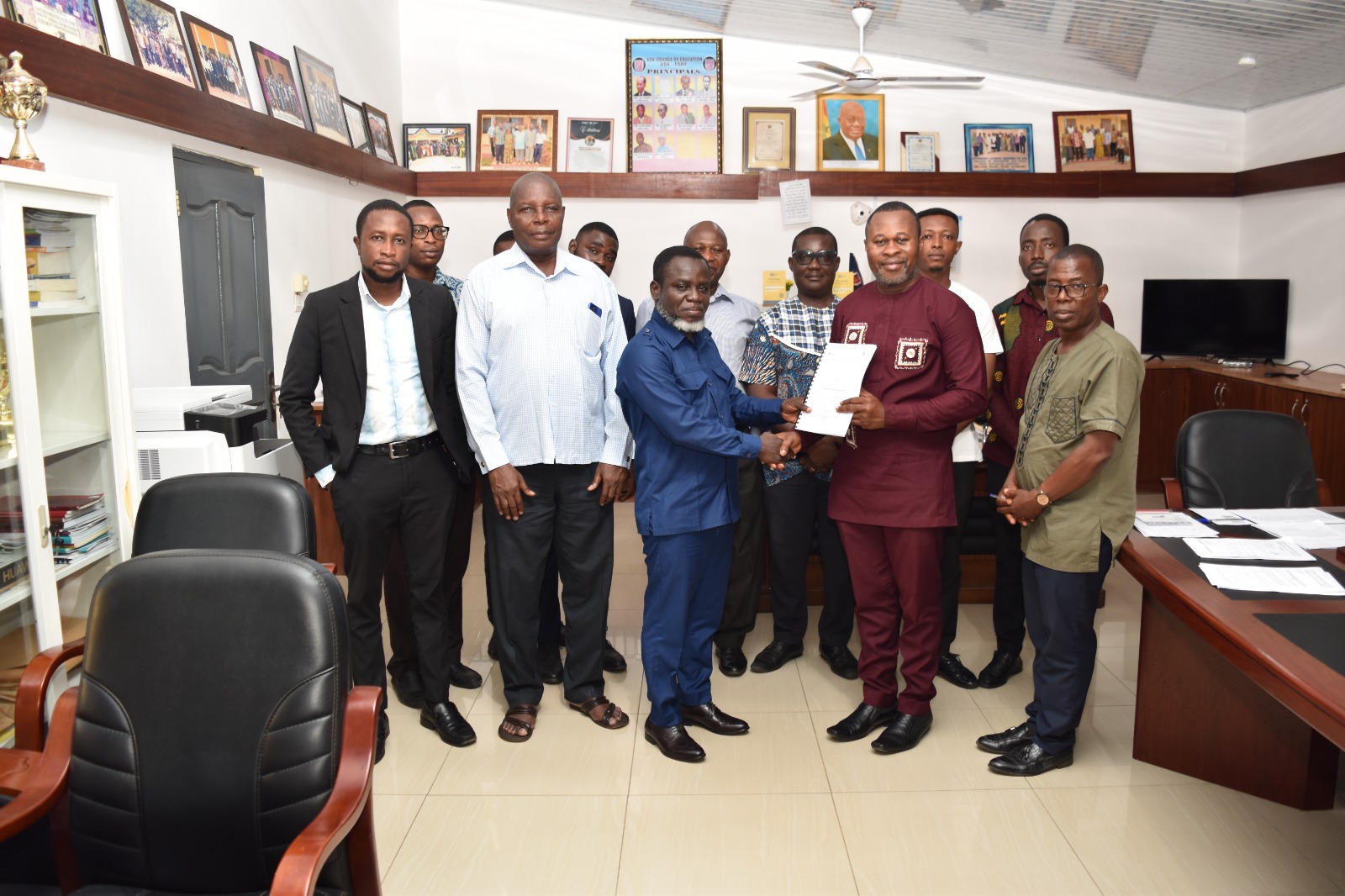 Signing of Contract for the Unlimited Supply of Internet Services